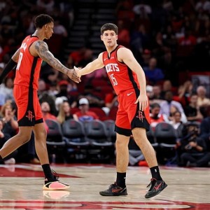 leyu平台-不容易！火箭3D锋线新星终于打出了一场攻守兼备的全能型比赛？